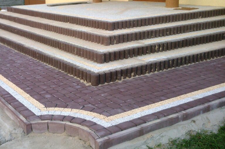 schody z kostki brukowej