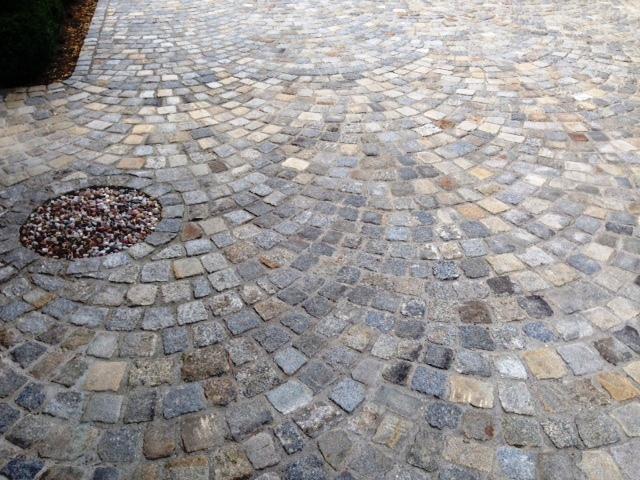 podjazd z kostki brukowej